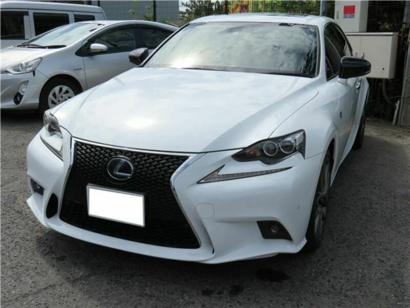 LEXUS　IS