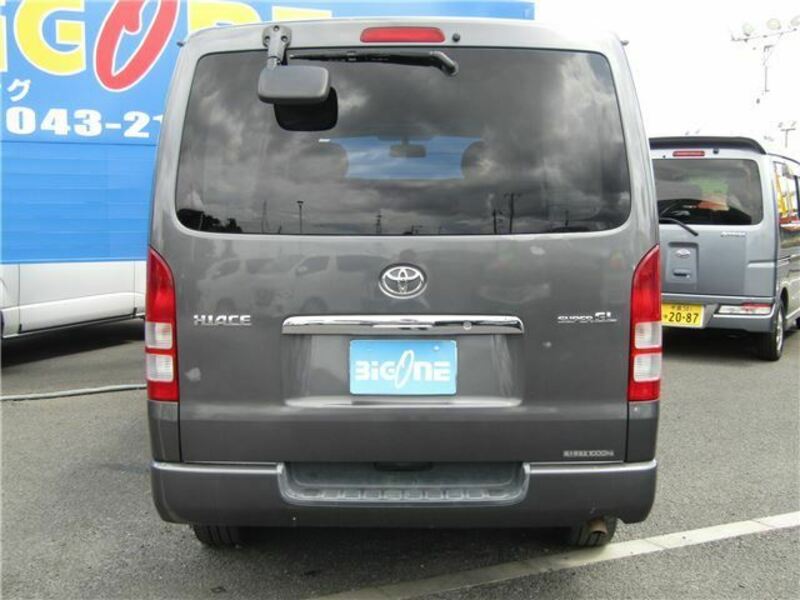 HIACE VAN-1