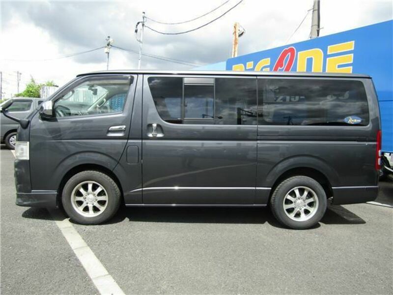 HIACE VAN-13