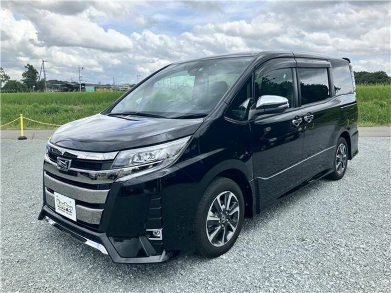 TOYOTA　NOAH