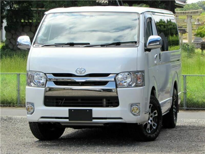 TOYOTA　HIACE VAN