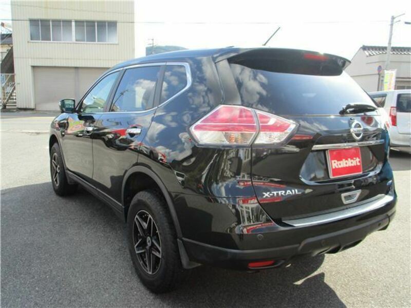 X-TRAIL-1