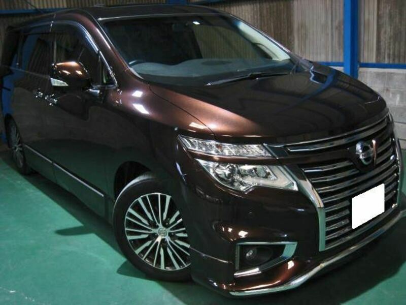 NISSAN　ELGRAND