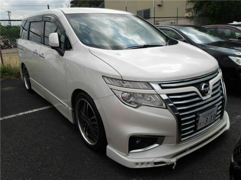 NISSAN　ELGRAND