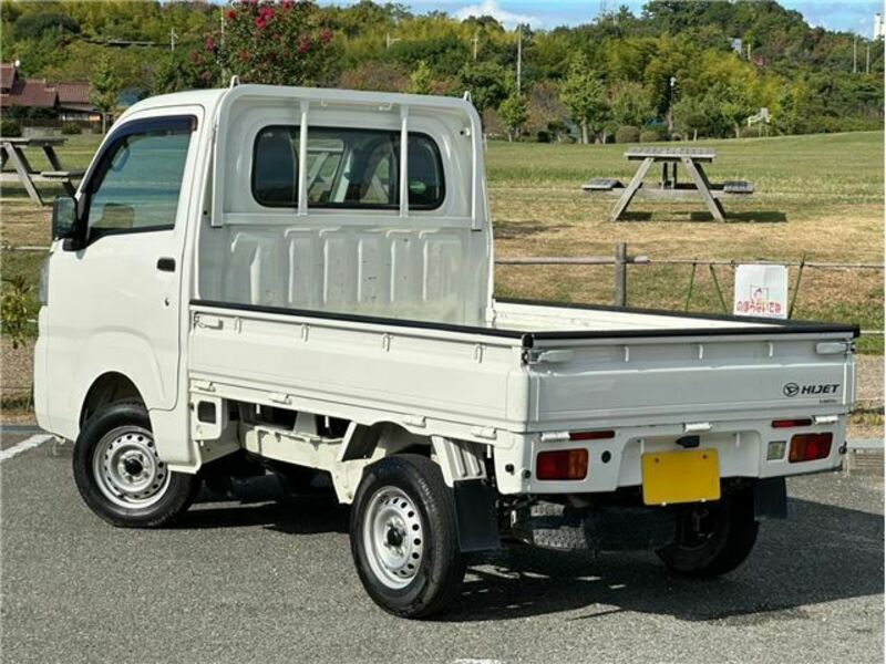 HIJET TRUCK-1