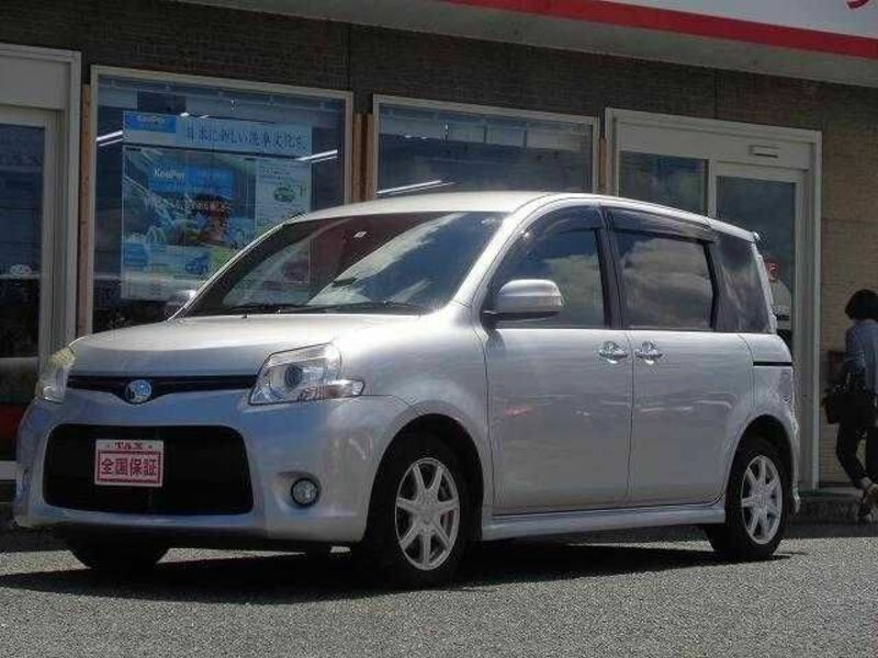 TOYOTA　SIENTA