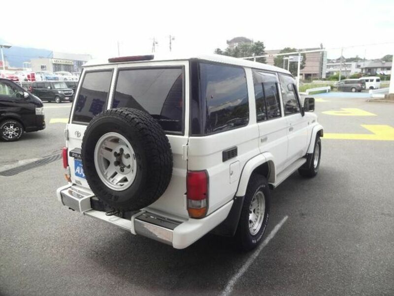 LAND CRUISER PRADO-1