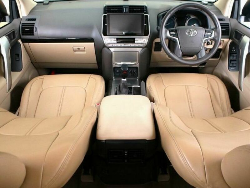 LAND CRUISER PRADO-1