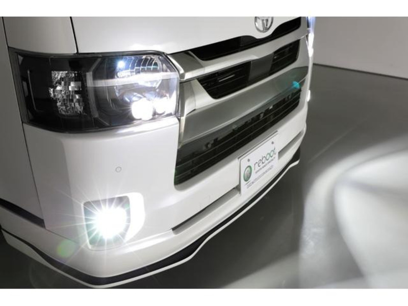 HIACE VAN-8