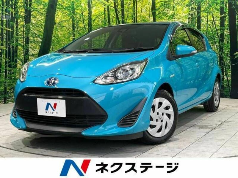 TOYOTA　AQUA