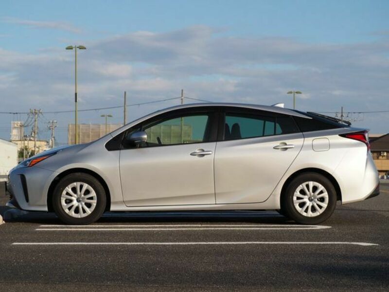 PRIUS-8