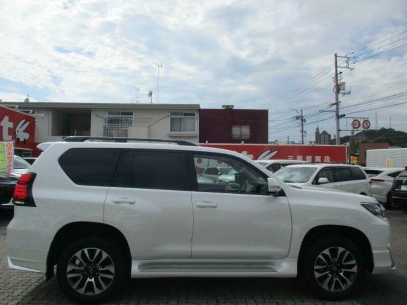 LAND CRUISER PRADO-6