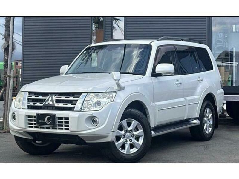 MITSUBISHI　PAJERO