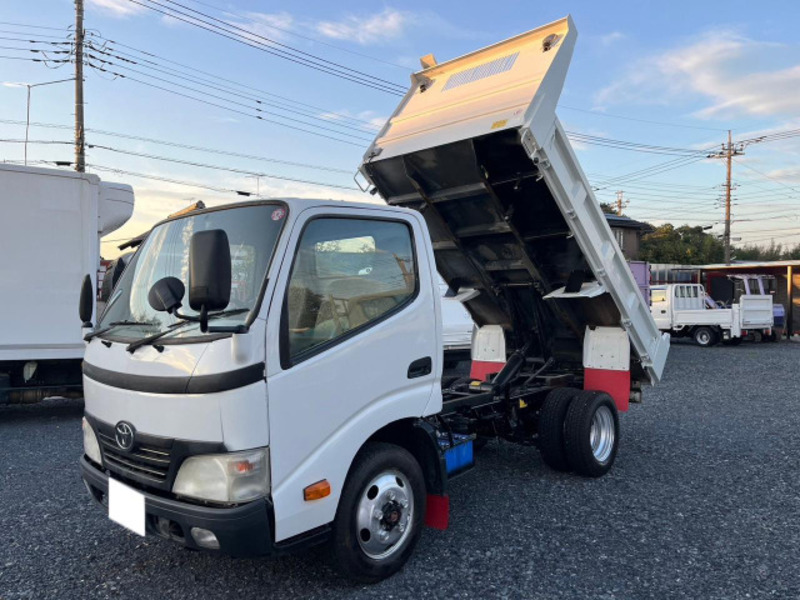 TOYOTA　DYNA