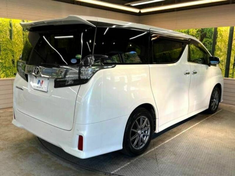 VELLFIRE-18