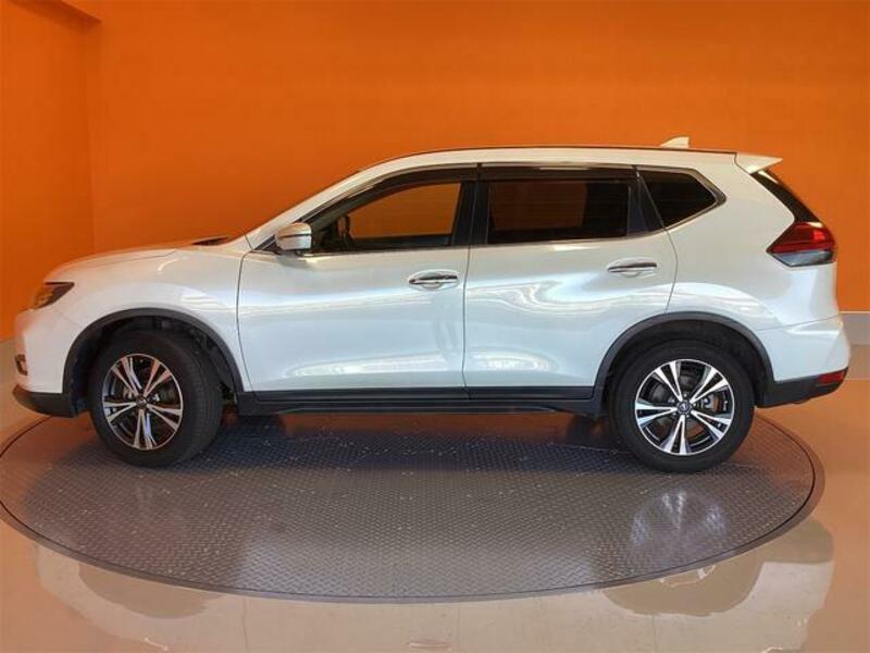 X-TRAIL-7