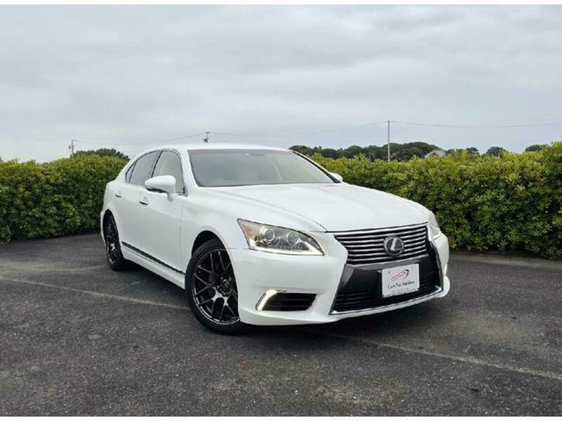 LEXUS　LS