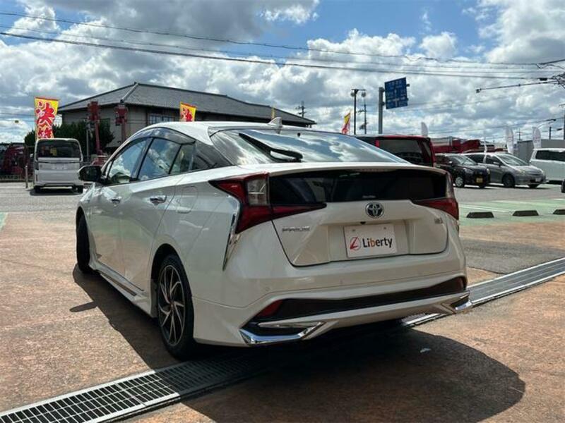 PRIUS-6