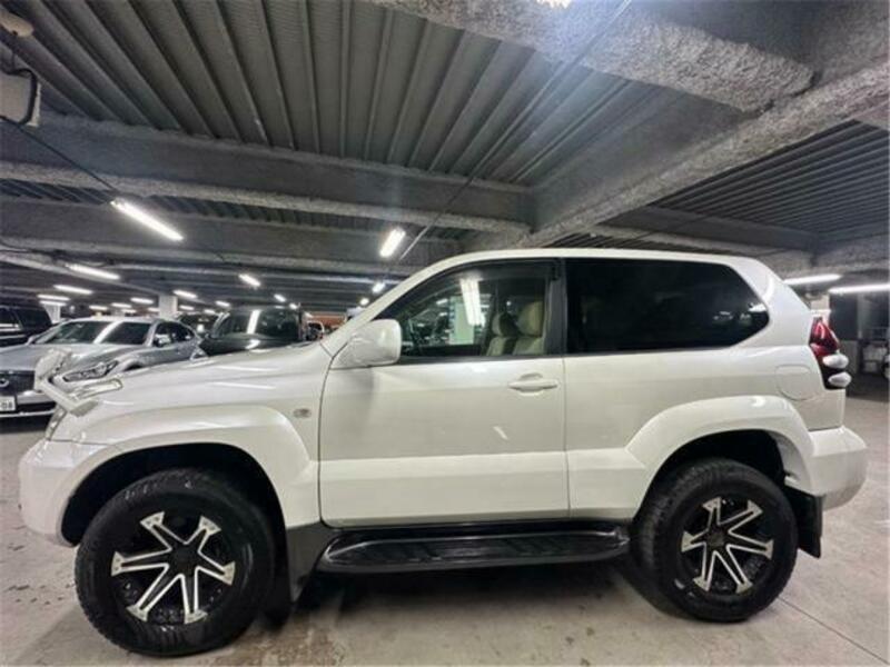 LAND CRUISER PRADO-3