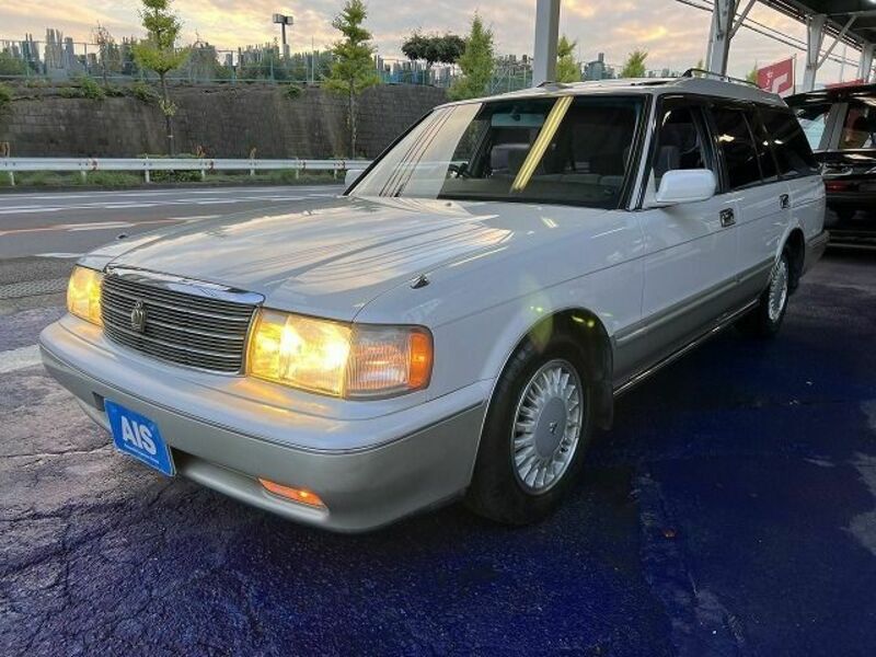 TOYOTA　CROWN WAGON