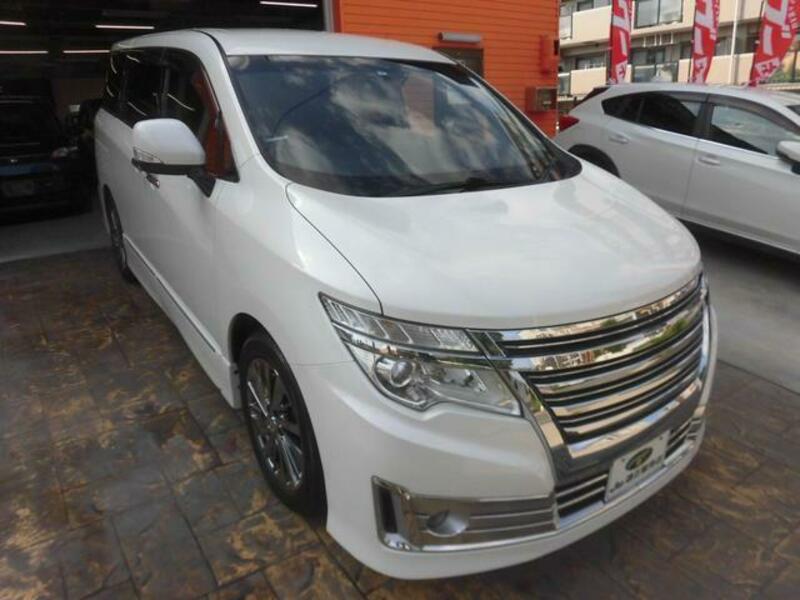 NISSAN　ELGRAND