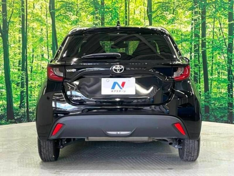 YARIS-15