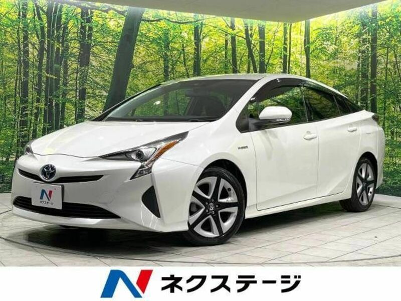 TOYOTA　PRIUS