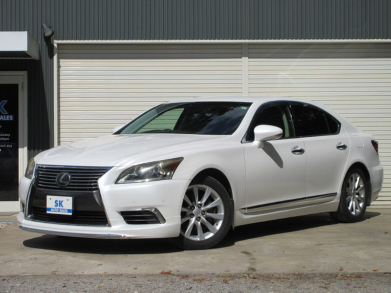 LEXUS　LS