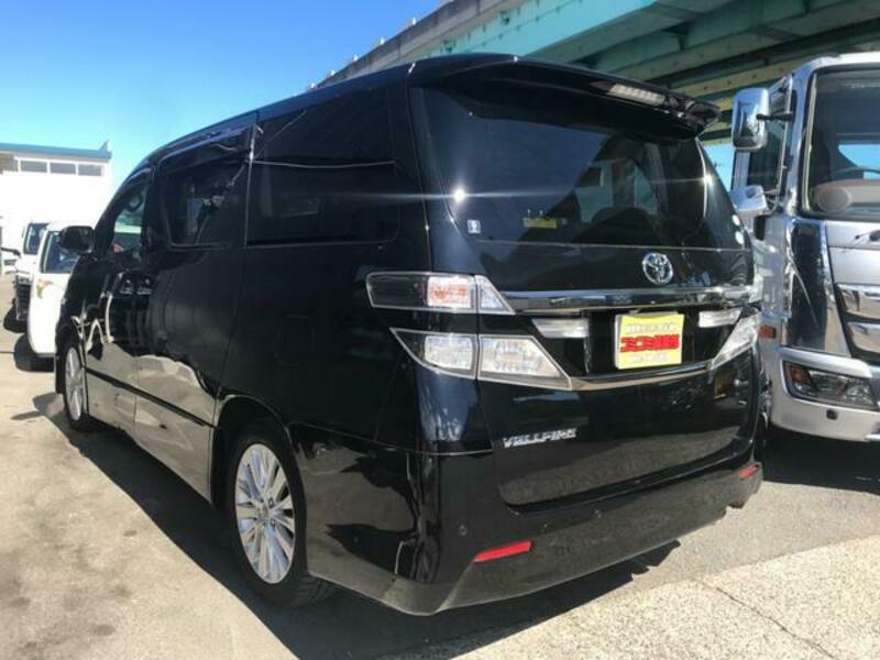 VELLFIRE-7