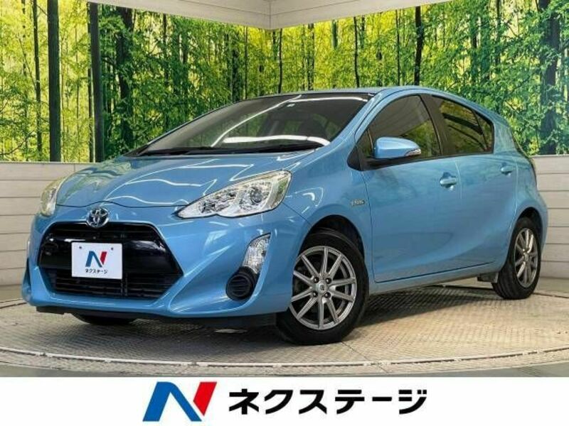 TOYOTA　AQUA