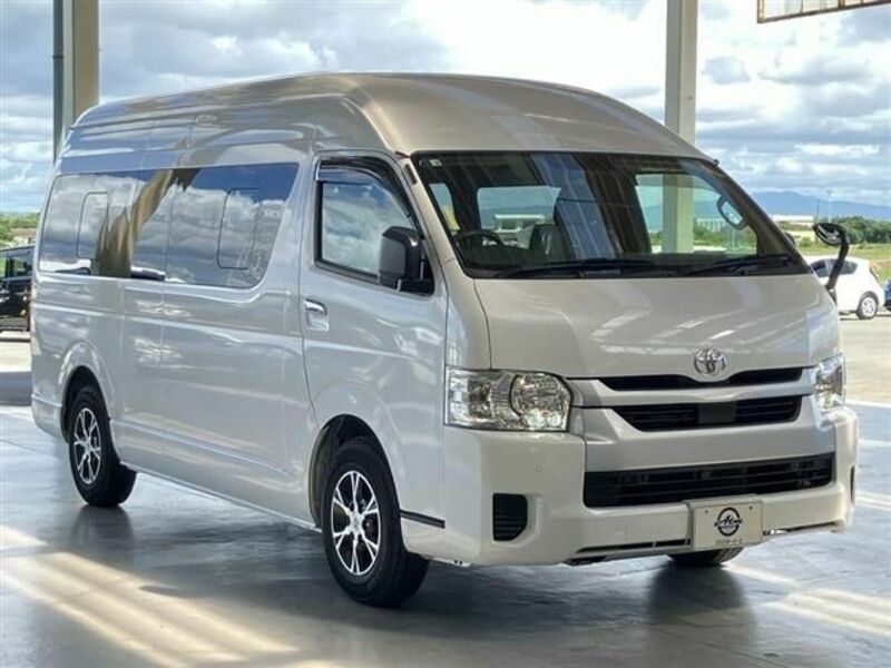 HIACE COMMUTER-20