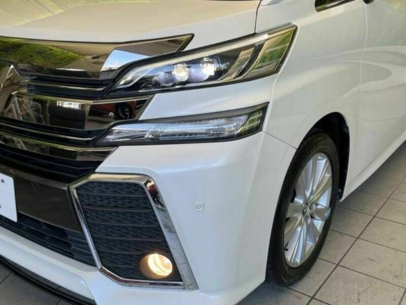 VELLFIRE-12