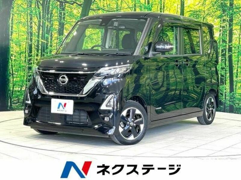 NISSAN　ROOX