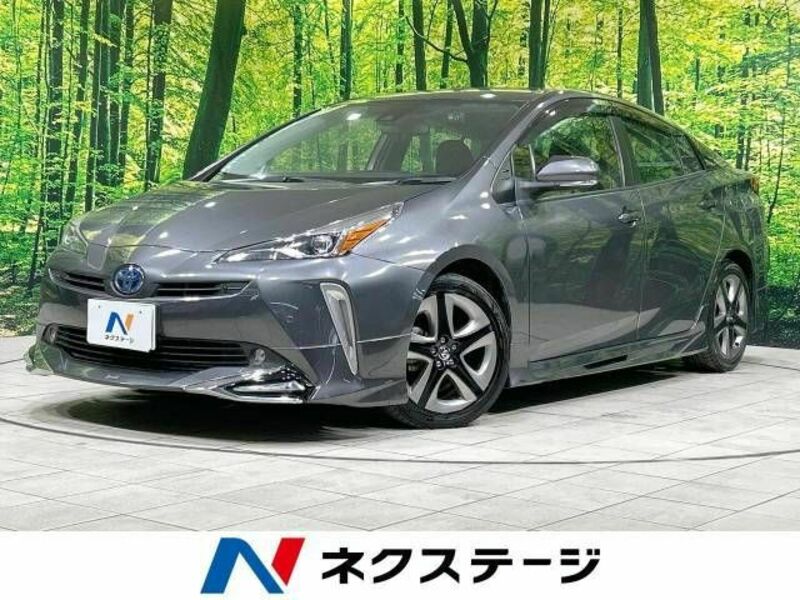 TOYOTA　PRIUS