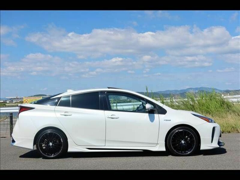 PRIUS-6