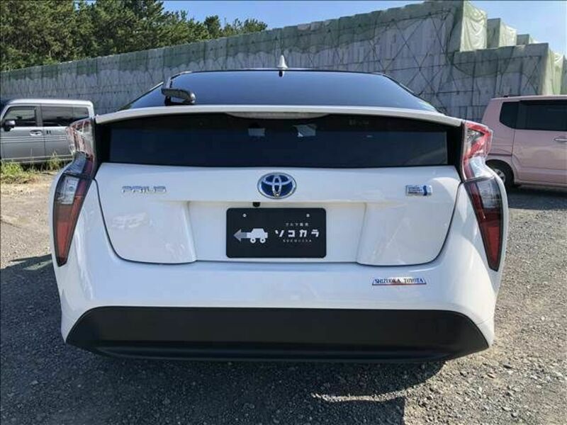 PRIUS-6