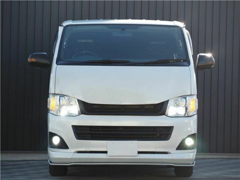 HIACE VAN-11