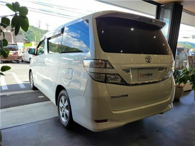 VELLFIRE-12