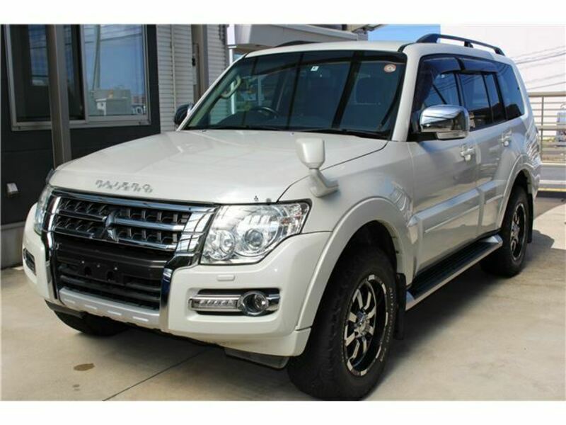 MITSUBISHI　PAJERO