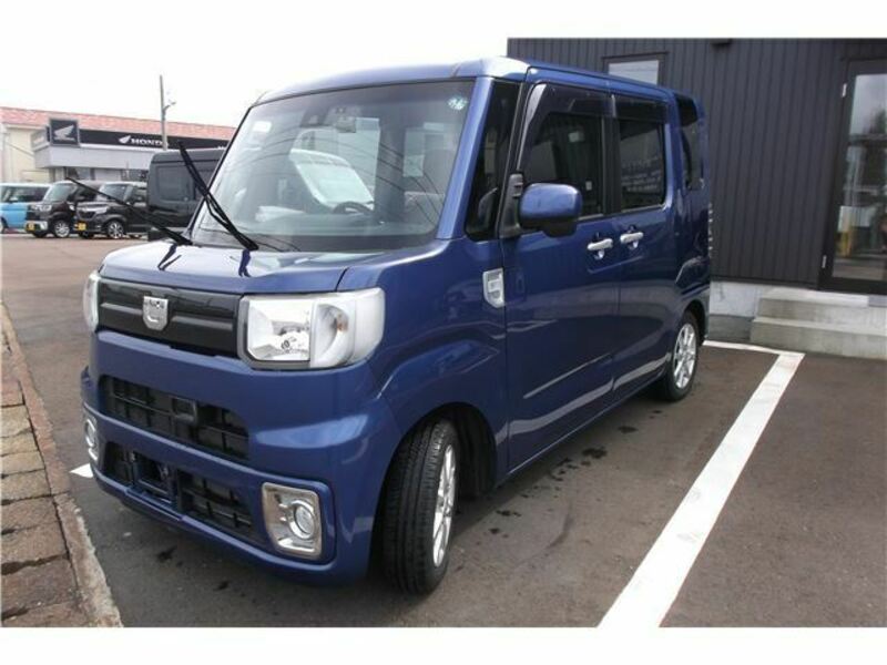 DAIHATSU　WAKE