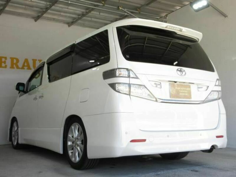 VELLFIRE-30