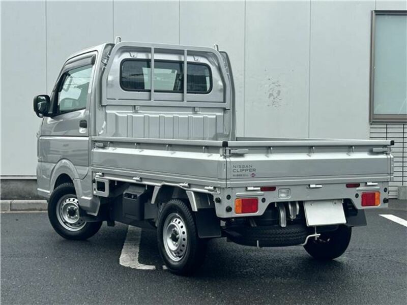 CLIPPER TRUCK-1