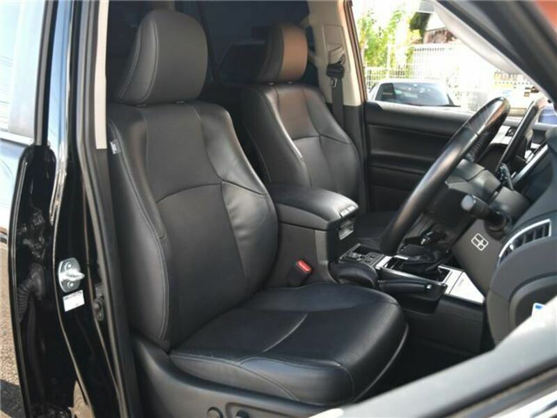 LAND CRUISER PRADO-16