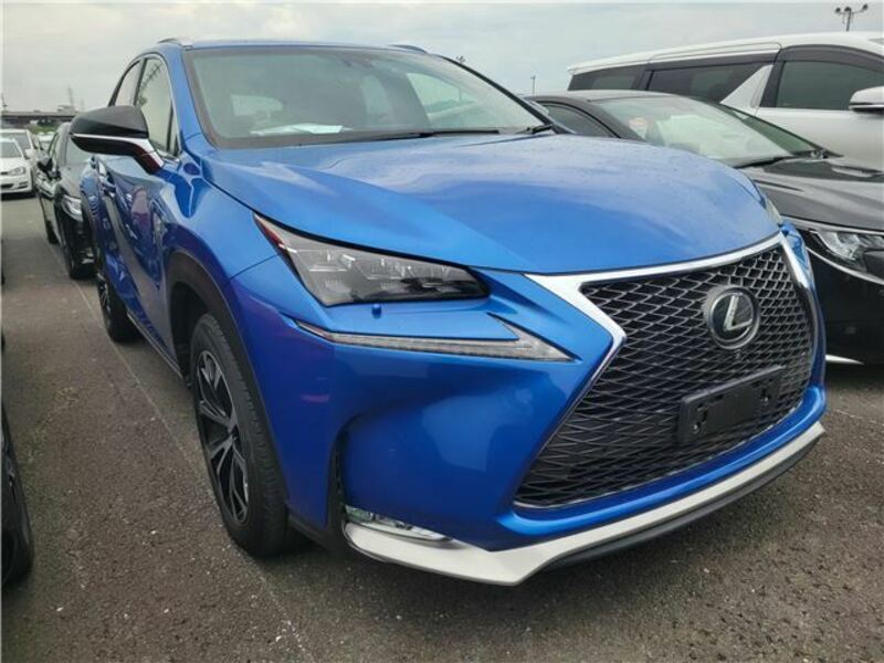 LEXUS　NX