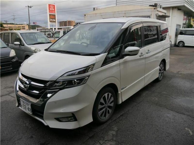 NISSAN　SERENA