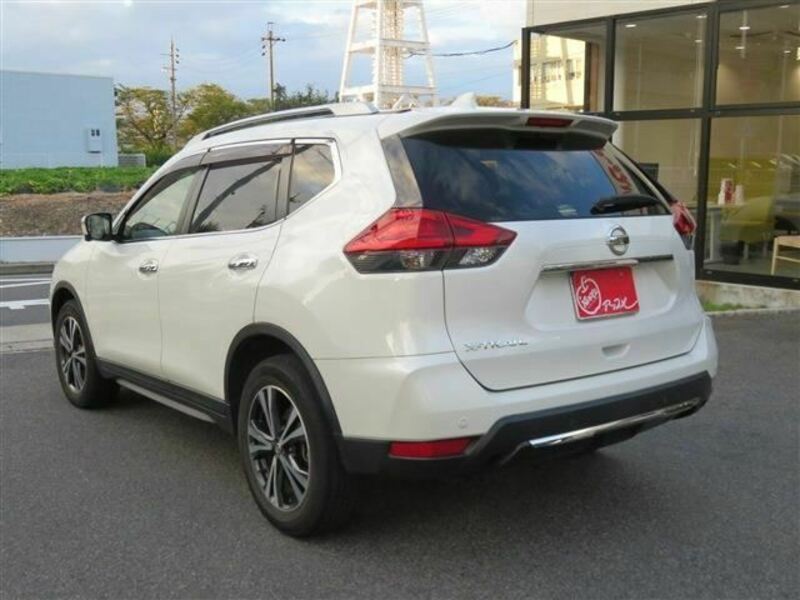 X-TRAIL-1