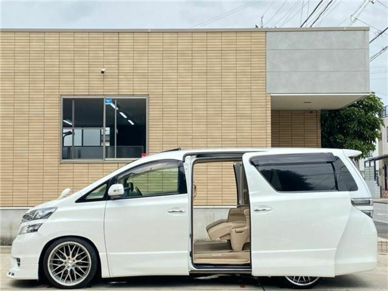 VELLFIRE-6