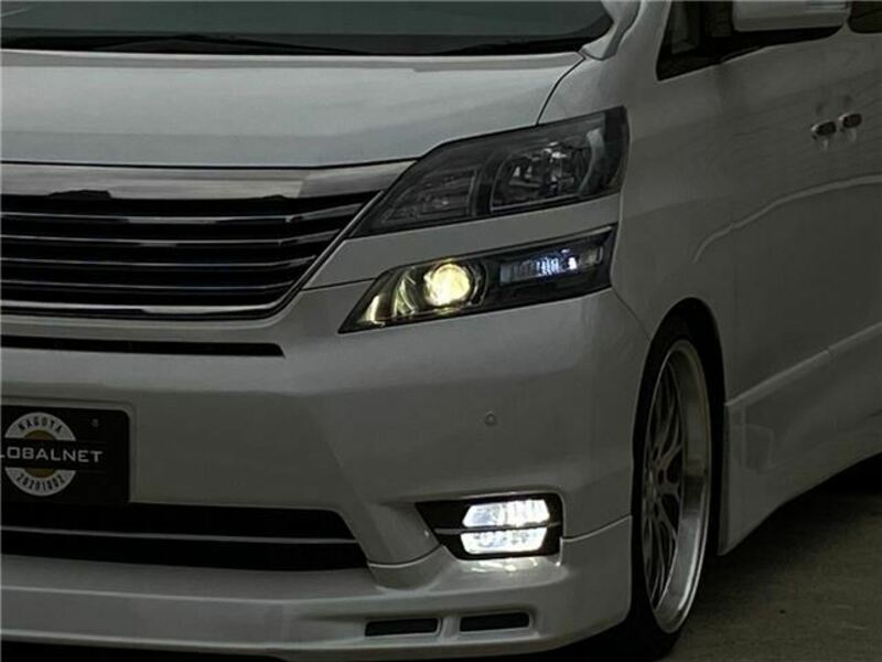 VELLFIRE-30