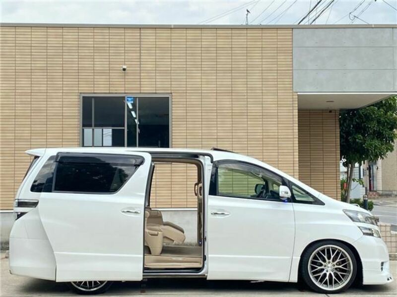 VELLFIRE-38