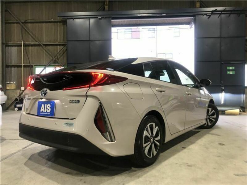 PRIUS PHV-11